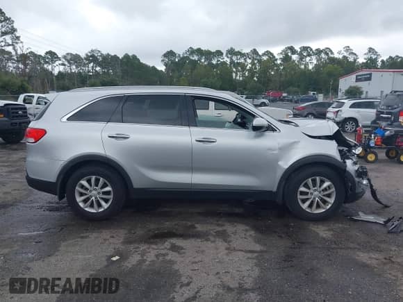 2016 Kia Sorento L with VIN 5XYPG4A33GG070820, listed as a IAAI auction lot 43405897 with 69,346 mi miles and . Bid and sale history available at DreamBid. Image 13.