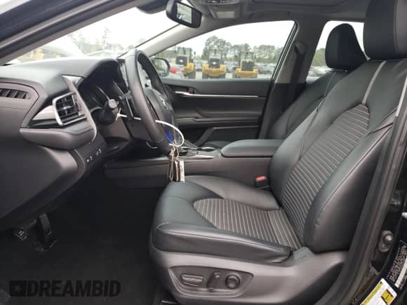 2021 Toyota Camry SE z VIN 4T1S11AK1MU439696, wystawiony jako Copart lot #51130945 z przebiegiem 74 525 mil mil oraz Szkoda całkowita • Salvage title. Historia ofert i sprzedaży dostępna na DreamBid. Obrazek 7.