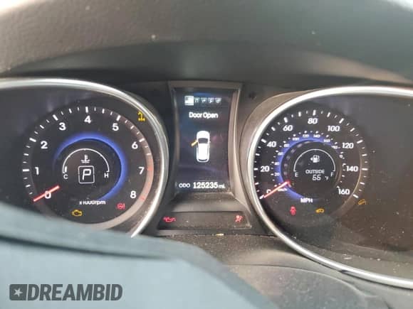 2014 Hyundai Santa Fe с VIN 5XYZUDLA8EG202755, выставлен на аукционе Copart как лот 67065515 с пробегом 125 235 миль миль и Списание • Salvage title. История ставок и продаж доступна на DreamBid. Изображение 9.