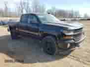 2017 Chevrolet Silverado 1500 LT z VIN 1GCVKREC4HZ407950, wystawiony jako Copart lot #50971165 z przebiegiem 147 454 mil mil oraz Szkoda całkowita • Salvage title. Historia ofert i sprzedaży dostępna na DreamBid. Obrazek 4.