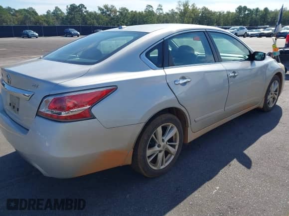 2015 Nissan Altima S z VIN 1N4AL3AP4FC280530, wystawiony jako IAAI lot #43408782 z przebiegiem 127 486 mil mil oraz . Historia ofert i sprzedaży dostępna na DreamBid. Obrazek 4.