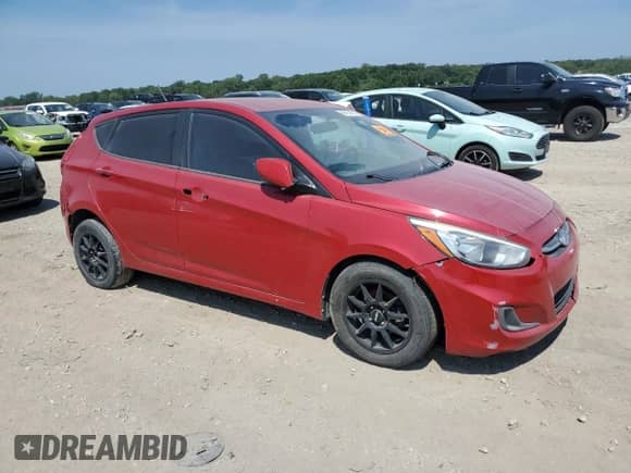 2015 Hyundai Accent GS с VIN KMHCT5AE1FU213662, выставлен на аукционе Copart как лот 69164005 с пробегом Не указан миль и Чистый • Clean title. История ставок и продаж доступна на DreamBid. Изображение 4.