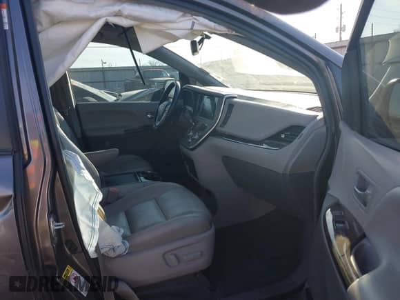 2016 Toyota Sienna XLE with VIN 5TDYK3DC6GS710062, listed as a IAAI auction lot 40953646 with 145,233 mi miles and . Bid and sale history available at DreamBid. Image 5.