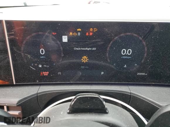 2024 Hyundai Santa Fe Limited z VIN 5NMP4DGLXRH018898, wystawiony jako Copart lot #42703645 z przebiegiem 20 058 mil mil oraz Czysty tytuł • Clean title. Historia ofert i sprzedaży dostępna na DreamBid. Obrazek 9.