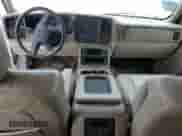 2005 Chevrolet Suburban Z71 с VIN 3GNFK16Z05G280481, выставлен на аукционе Copart как лот 62952245 с пробегом 248 656 миль миль и Списание • Salvage title. История ставок и продаж доступна на DreamBid. Изображение 8.