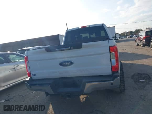 2018 Ford F-250 XL with VIN 1FT7W2A64JEC24615, listed as a IAAI auction lot 41236442 with 128,043 mi miles and . Bid and sale history available at DreamBid. Image 16.