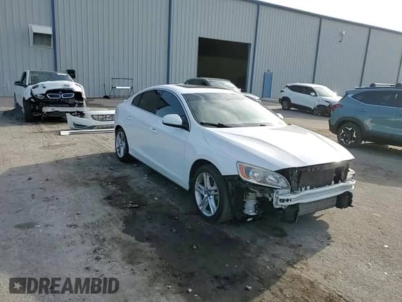 2014 Volvo S60 T5 с VIN YV1612FS5E2274294, выставлен на аукционе Copart как лот 82078085 с пробегом 140 398 миль миль и Списание • Salvage title. История ставок и продаж доступна на DreamBid. Изображение 14.