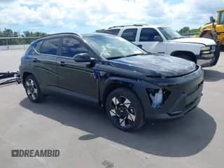 2025 Hyundai Kona SEL с VIN KM8HB3AB1SU303973, выставлен на аукционе IAAI как лот 43154126 с пробегом 3 339 миль миль и . История ставок и продаж доступна на DreamBid. Изображение 1.