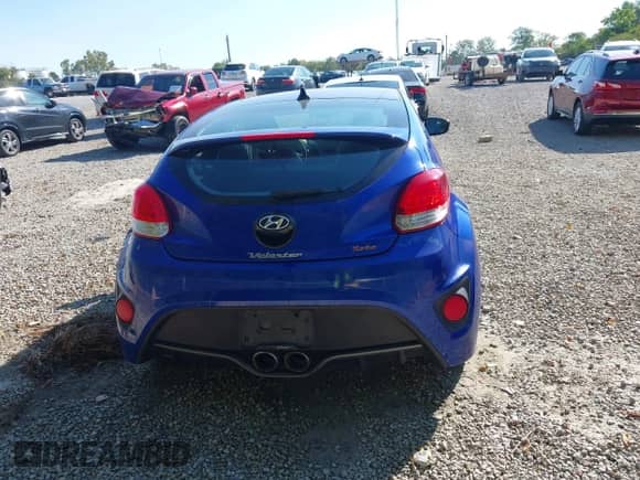 2013 Hyundai Veloster Turbo с VIN KMHTC6AE7DU140638, выставлен на аукционе IAAI как лот 43169612 с пробегом 162 811 миль миль и . История ставок и продаж доступна на DreamBid. Изображение 16.