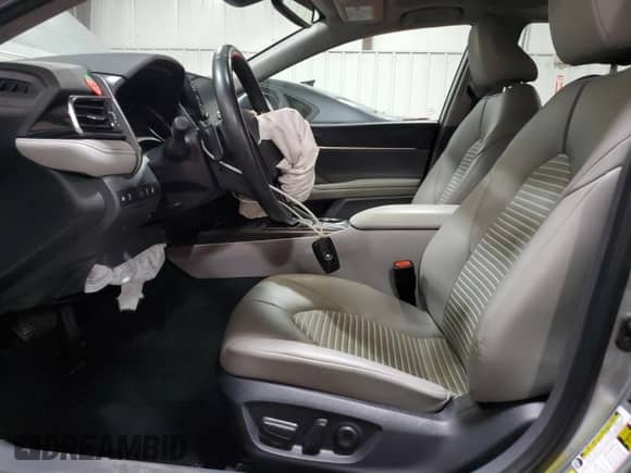 2023 Toyota Camry SE z VIN 4T1S11AK2PU736173, wystawiony jako Copart lot #86749375 z przebiegiem 26 763 mil mil oraz Szkoda całkowita • Salvage title. Historia ofert i sprzedaży dostępna na DreamBid. Obrazek 7.