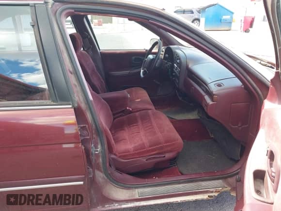 1997 Chevrolet Lumina with VIN 2G1WL52M2V9161194, listed as a IAAI auction lot 43287164 with 243,875 mi miles and . Bid and sale history available at DreamBid. Image 5.