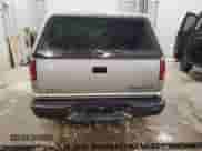 1999 Chevrolet S-10 LS ZR2 z VIN 1GCCT19W0X8182408, wystawiony jako Copart lot #81140355 z przebiegiem Nie podano mil oraz Czysty tytuł • Clean title. Historia ofert i sprzedaży dostępna na DreamBid. Obrazek 6.
