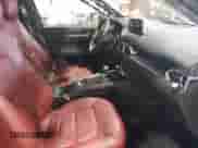 2024 Mazda CX-5 S Preferred z VIN JM3KFBCM0R0398834, wystawiony jako IAAI lot #42841174 z przebiegiem 6 031 mil mil oraz . Historia ofert i sprzedaży dostępna na DreamBid. Obrazek 5.