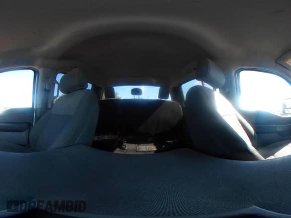 2024 Ford F-250 XL z VIN 1FT7W2BT6RED23453, wystawiony jako IAAI lot #43149828 z przebiegiem 69 818 mil mil oraz . Historia ofert i sprzedaży dostępna na DreamBid. Obrazek 18.