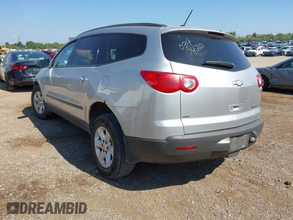 2011 Chevrolet Traverse LS with VIN 1GNKVFED1BJ320618, listed as a IAAI auction lot 42998569 with 125,898 mi miles and . Bid and sale history available at DreamBid. Image 3.