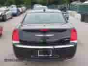 2019 Chrysler 300 Touring с VIN 2C3CCAAG9KH740686, выставлен на аукционе IAAI как лот 43150771 с пробегом 130 142 миль миль и . История ставок и продаж доступна на DreamBid. Изображение 16.