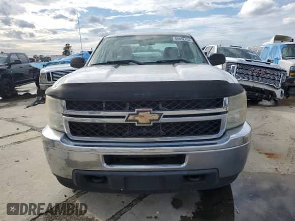 2011 Chevrolet Silverado 2500HD Work Truck with VIN 1GB2CVCG8BZ252894, listed as a Copart auction lot 84492154 with 182,939 mi miles and Clean title. Bid and sale history available at DreamBid. Image 5.