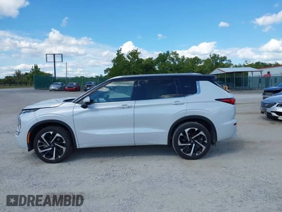 2024 Mitsubishi Outlander SEL с VIN JA4J3WA89RZ010189, выставлен на аукционе IAAI как лот 43075127 с пробегом 13 661 миль миль и . История ставок и продаж доступна на DreamBid. Изображение 14.