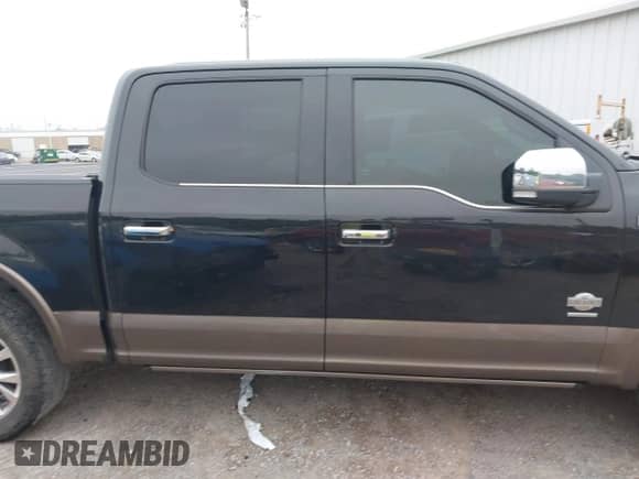 2015 Ford F-150 XLT z VIN 1FTEW1EGXFFB90251, wystawiony jako IAAI lot #42312917 z przebiegiem 136 503 mil mil oraz . Historia ofert i sprzedaży dostępna na DreamBid. Obrazek 13.