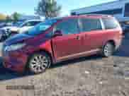 2012 Toyota Sienna XLE z VIN 5TDDK3DC5CS039427, wystawiony jako IAAI lot #43516721 z przebiegiem 227 973 mil mil oraz . Historia ofert i sprzedaży dostępna na DreamBid. Obrazek 2.