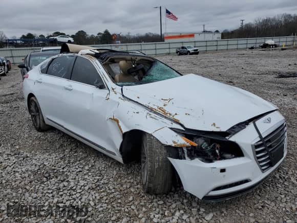 2015 Hyundai Genesis 3.8L z VIN KMHGN4JE0FU050024, wystawiony jako Copart lot #40389534 z przebiegiem Nie podano mil oraz Szkoda całkowita • Salvage title. Historia ofert i sprzedaży dostępna na DreamBid. Obrazek 4.
