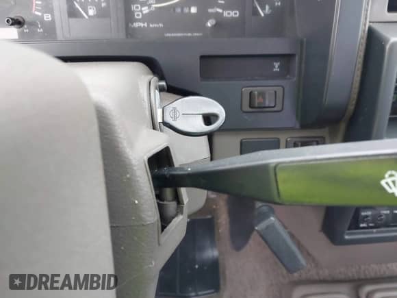 1992 Nissan Frontier XE z VIN 1N6SD16Y4NC300966, wystawiony jako IAAI lot #43337153 z przebiegiem 146 377 mil mil oraz . Historia ofert i sprzedaży dostępna na DreamBid. Obrazek 11.