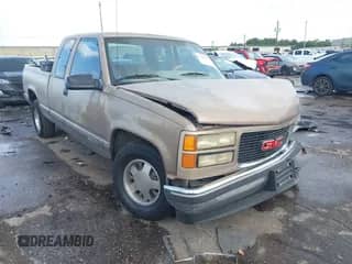 1995 GMC Sierra 1500 z VIN 2GTEC19K8S1530957, wystawiony jako IAAI lot #42994210 z przebiegiem 224 762 mil mil oraz . Historia ofert i sprzedaży dostępna na DreamBid. Obrazek 1.