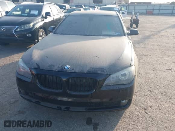 2012 BMW 7 Series 740Li z VIN WBAKB4C56CC576810, wystawiony jako IAAI lot #43364646 z przebiegiem 115 234 mil mil oraz . Historia ofert i sprzedaży dostępna na DreamBid. Obrazek 6.