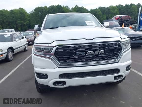 2022 Ram 1500 Limited z VIN 1C6SRFHTXNN361995, wystawiony jako IAAI lot #43082302 z przebiegiem 76 691 mil mil oraz . Historia ofert i sprzedaży dostępna na DreamBid. Obrazek 12.