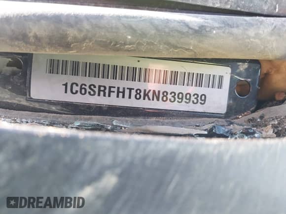 2019 Ram 1500 Limited z VIN 1C6SRFHT8KN839939, wystawiony jako IAAI lot #42225074 z przebiegiem Nie podano mil oraz . Historia ofert i sprzedaży dostępna na DreamBid. Obrazek 9.