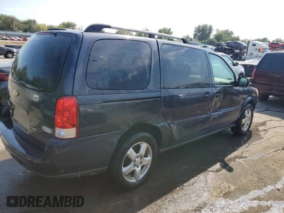 2008 Chevrolet Uplander 1LT с VIN 1GNDV33148D200920, выставлен на аукционе Copart как лот 71460094 с пробегом 183 869 миль миль и Списание • Salvage title. История ставок и продаж доступна на DreamBid. Изображение 3.