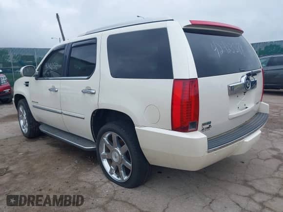 2012 Cadillac Escalade Luxury с VIN 1GYS4BEF4CR120481, выставлен на аукционе IAAI как лот 42423588 с пробегом Не указан миль и . История ставок и продаж доступна на DreamBid. Изображение 3.
