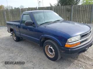 2003 Chevrolet S-10 LS с VIN 1GCCS14H738152747, выставлен на аукционе IAAI как лот 41995786 с пробегом 185 671 миль миль и . История ставок и продаж доступна на DreamBid. Изображение 1.