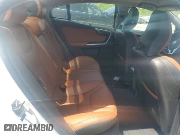 2018 Volvo S60 Inscription Platinum с VIN LYV402TMXJB160791, выставлен на аукционе Copart как лот 53376215 с пробегом 41 214 миль миль и Списание • Salvage title. История ставок и продаж доступна на DreamBid. Изображение 10.