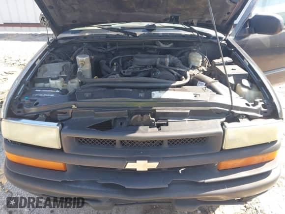 2003 Chevrolet S-10 LS z VIN 1GCCS19X138205569, wystawiony jako IAAI lot #43075845 z przebiegiem 245 518 mil mil oraz . Historia ofert i sprzedaży dostępna na DreamBid. Obrazek 10.