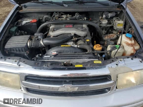 2001 Chevrolet Tracker LT with VIN 2CNBJ634716943286, listed as a Copart auction lot 44411025 with 161,513 mi miles and Salvage title. Bid and sale history available at DreamBid. Image 13.