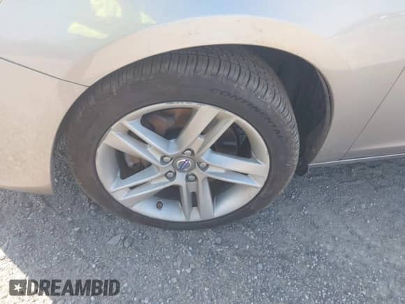 2015 Volvo S60 T5 Premier с VIN YV1612TK7F1351761, выставлен на аукционе IAAI как лот 42582359 с пробегом 138 659 миль миль и . История ставок и продаж доступна на DreamBid. Изображение 12.