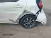 2018 Toyota Prius Four z VIN JTDKDTB33J1599266, wystawiony jako IAAI lot #43318116 z przebiegiem 249 866 mil mil oraz . Historia ofert i sprzedaży dostępna na DreamBid. Obrazek 6.