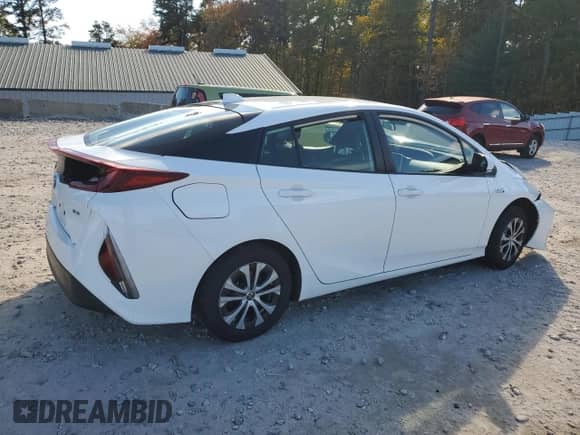 2021 Toyota Prius Limited with VIN JTDKAMFP7M3168319, listed as a Copart auction lot 86831215 with Not provided miles and Salvage title. Bid and sale history available at DreamBid. Image 3.
