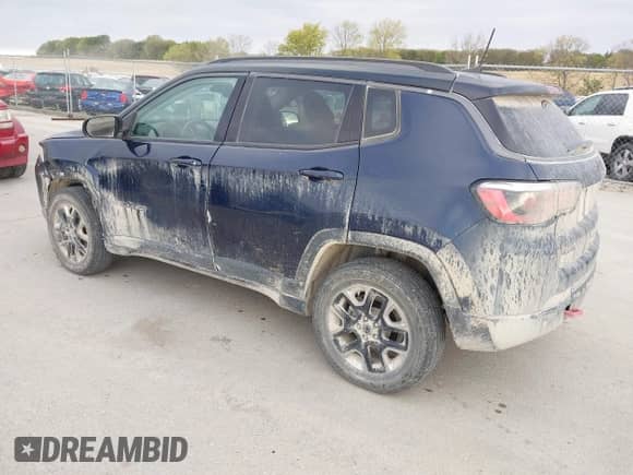 2017 Jeep Compass Trailhawk with VIN 3C4NJDDB2HT500603, listed as a IAAI auction lot 43424368 with 58,386 mi miles and . Bid and sale history available at DreamBid. Image 3.