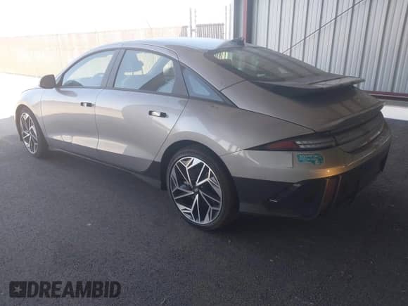 2025 Hyundai Ioniq 6 SEL с VIN KMHM34AA0SA092310, выставлен на аукционе IAAI как лот 43075865 с пробегом 5 296 миль миль и . История ставок и продаж доступна на DreamBid. Изображение 3.