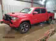 2017 Toyota Tacoma SR5 with VIN 5TFCZ5AN7HX093726, listed as a Copart auction lot 82410365 with 76,422 mi miles and Salvage title. Bid and sale history available at DreamBid. Image 1.