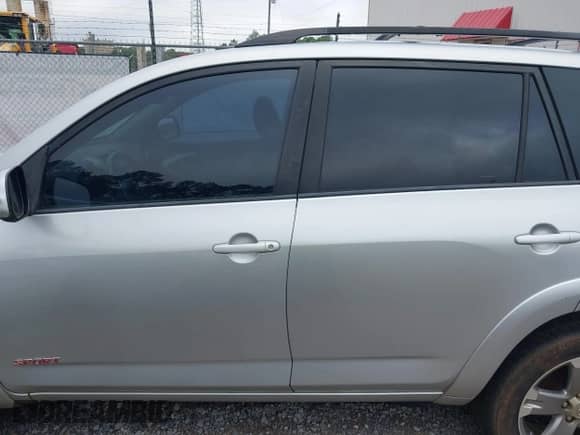 2010 Toyota RAV4 Sport с VIN JTMWF4DV2A5023760, выставлен на аукционе IAAI как лот 43402287 с пробегом 259 088 миль миль и . История ставок и продаж доступна на DreamBid. Изображение 14.