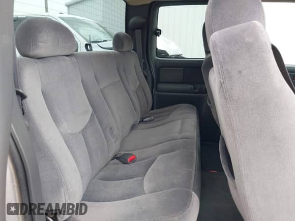 2004 GMC Sierra 1500 SLE with VIN 2GTEC19T941348101, listed as a IAAI auction lot 42269876 with 200,492 mi miles and . Bid and sale history available at DreamBid. Image 8.
