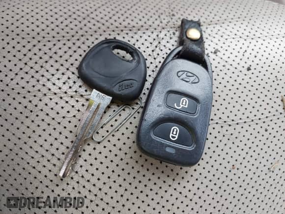 2008 Hyundai Santa Fe SE с VIN 5NMSH73E78H147297, выставлен на аукционе IAAI как лот 42919597 с пробегом 189 980 миль миль и . История ставок и продаж доступна на DreamBid. Изображение 11.