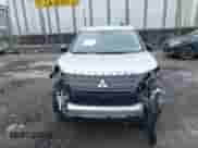 2023 Mitsubishi Outlander SEL z VIN JA4J4VA8XPZ025997, wystawiony jako IAAI lot #42376215 z przebiegiem 20 934 mil mil oraz . Historia ofert i sprzedaży dostępna na DreamBid. Obrazek 13.