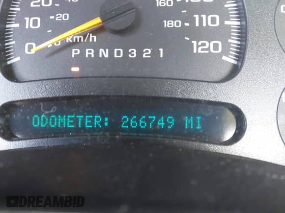 2006 Chevrolet Silverado 2500HD Work Truck z VIN 1GCHC24U96E278457, wystawiony jako IAAI lot #41701044 z przebiegiem 266 749 mil mil oraz . Historia ofert i sprzedaży dostępna na DreamBid. Obrazek 7.
