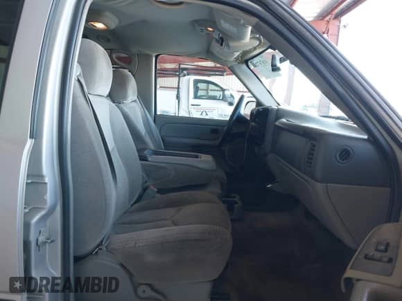 2005 Chevrolet Tahoe Special Service с VIN 1GNEK13V85J140710, выставлен на аукционе IAAI как лот 41674720 с пробегом 272 431 миль миль и . История ставок и продаж доступна на DreamBid. Изображение 5.