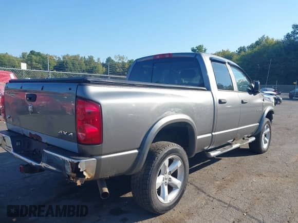 2008 Dodge 1500 SLT с VIN 1D7HU182X8S503415, выставлен на аукционе IAAI как лот 43220628 с пробегом 134 805 миль миль и . История ставок и продаж доступна на DreamBid. Изображение 4.