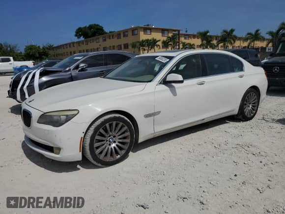 2009 BMW 7 Series 750Li с VIN WBAKB83589CY61637, выставлен на аукционе Copart как лот 58083255 с пробегом 120 594 миль миль и Чистый • Clean title. История ставок и продаж доступна на DreamBid. Изображение 1.